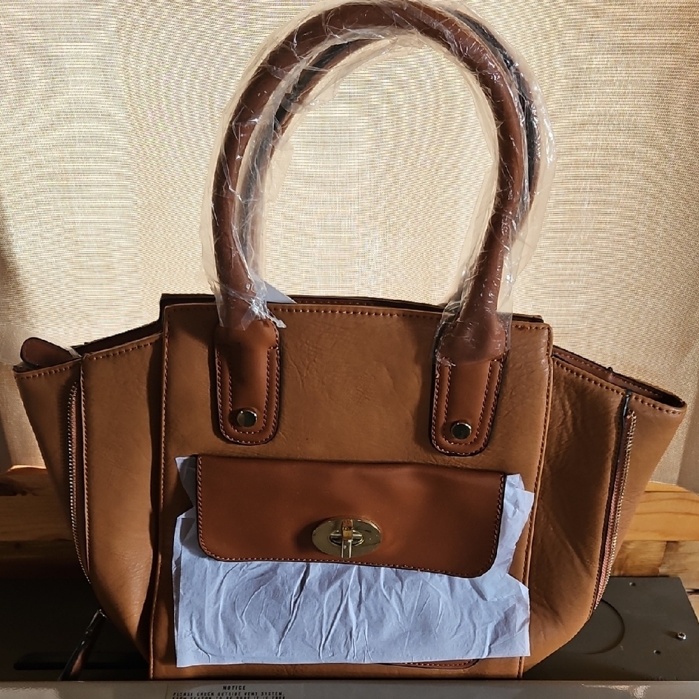 MG Collection | Crossbody Tan Leather Handbag / Crossbody